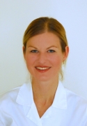 Claudia Holzner